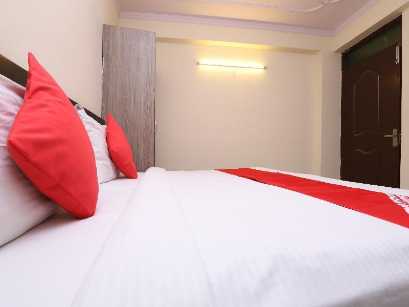 ניו דלהי Oyo 28126 Charanpahari Hotel מראה חיצוני תמונה