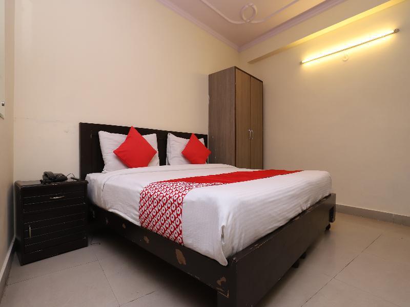 ניו דלהי Oyo 28126 Charanpahari Hotel מראה חיצוני תמונה